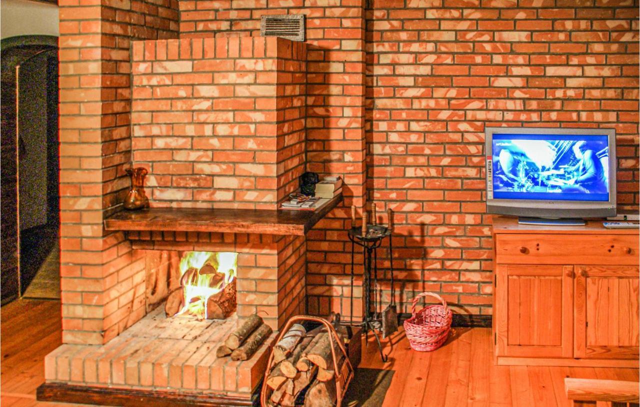 4 Bedroom Amazing Home In Biskupiec Biesowko Kültér fotó